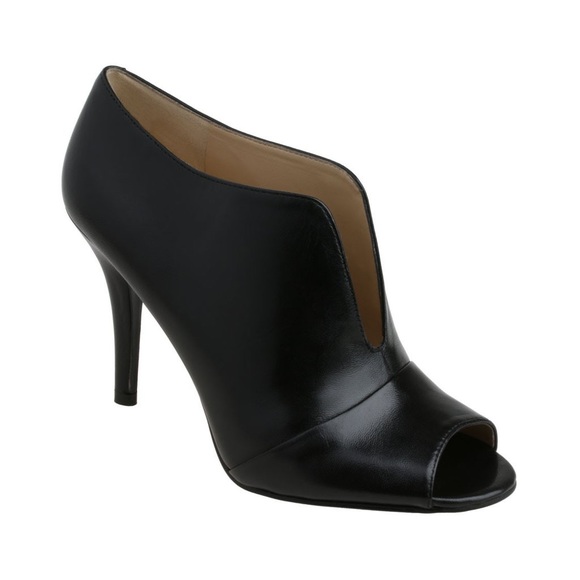 nine west artissa booties